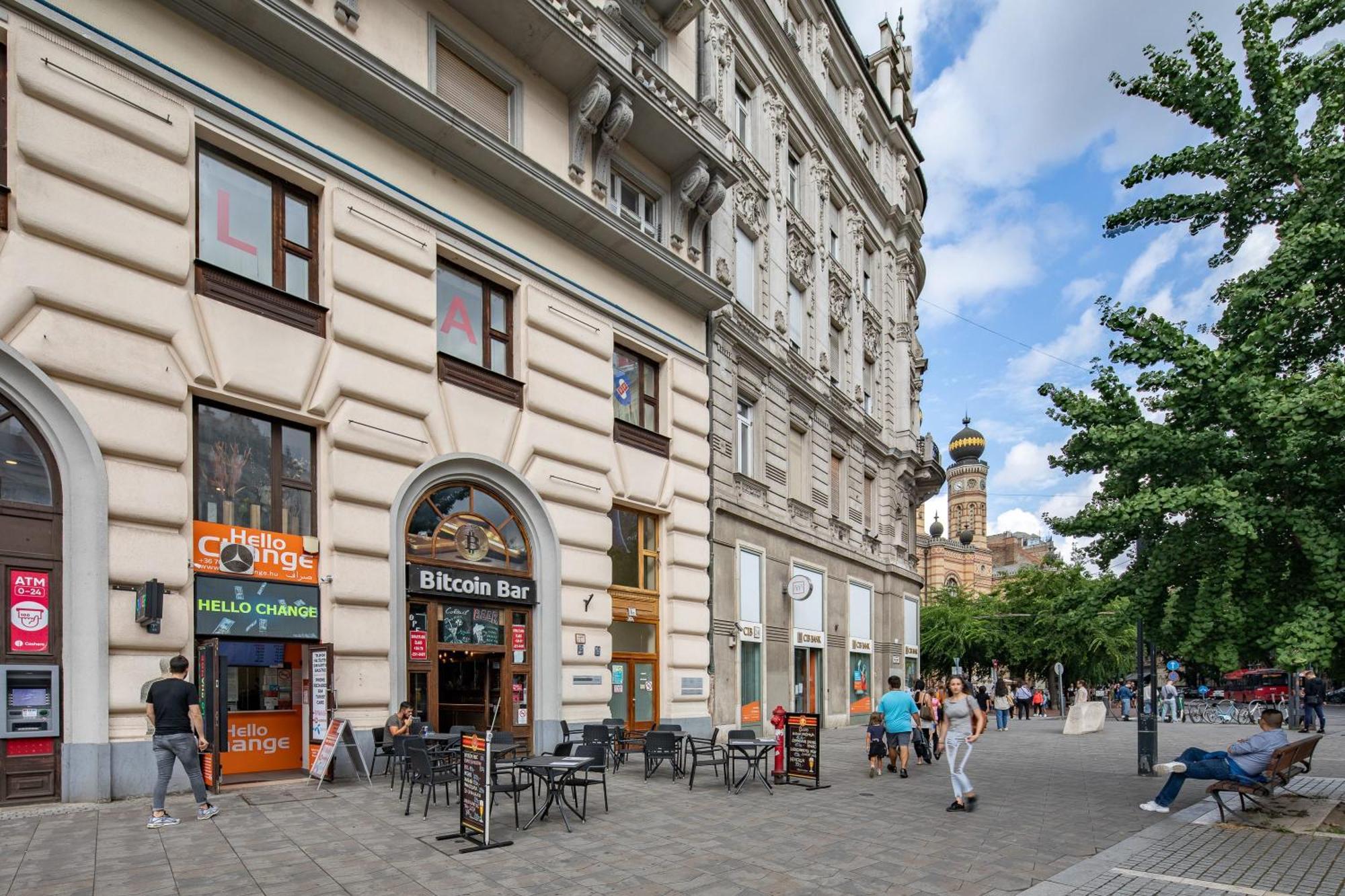 Ultra Central Luxury Budapest Exterior photo